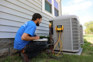 Service on AC unit at home by Lee's Cooling
